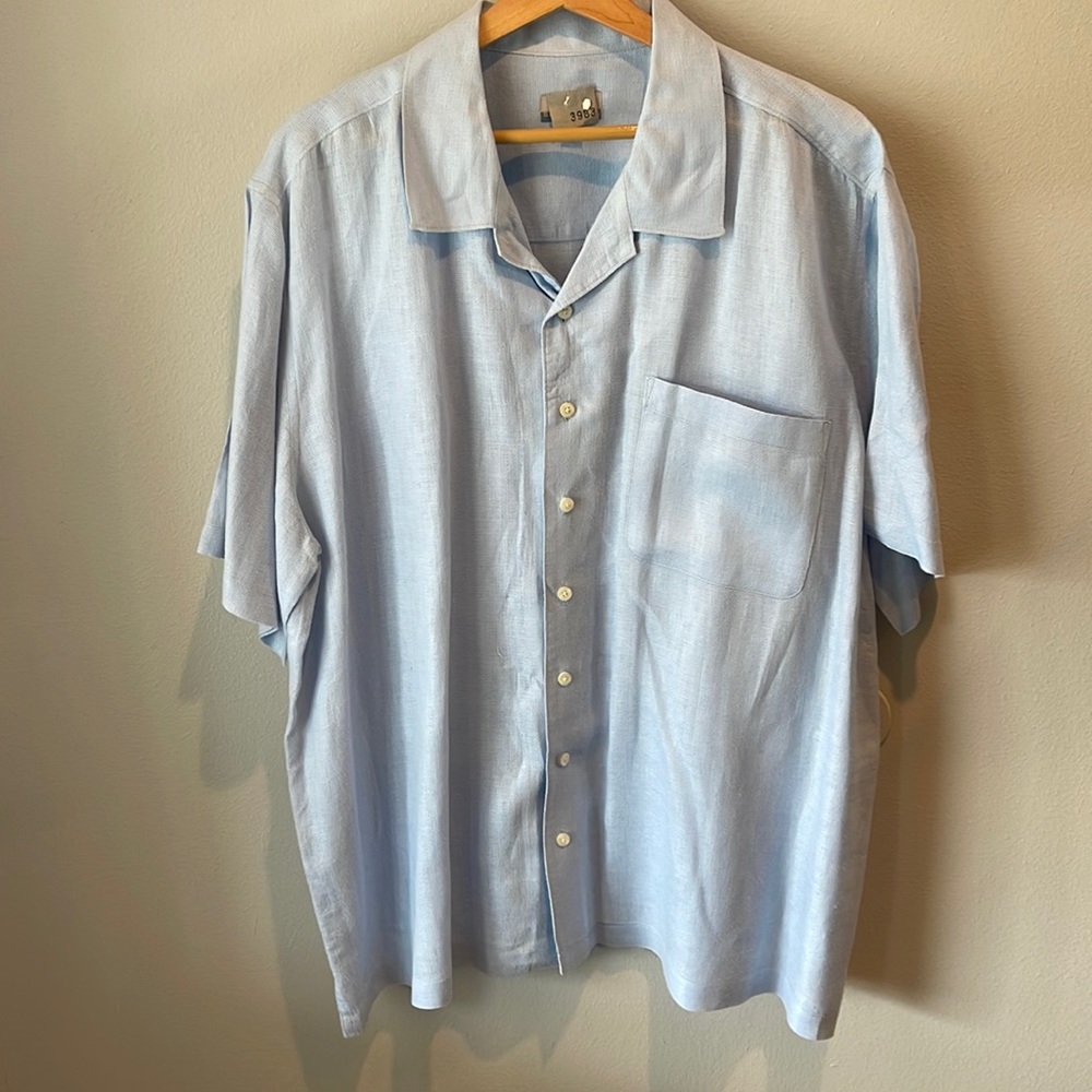 Casual linen camp shirt
